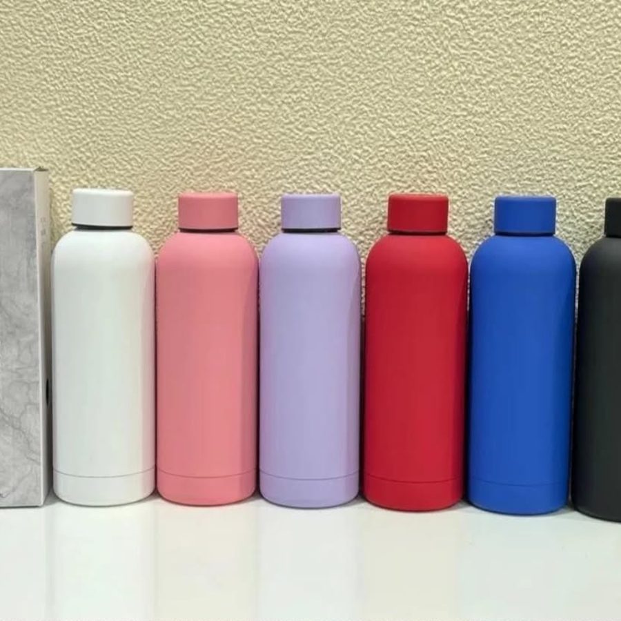 Insulated bottles in pastel colours